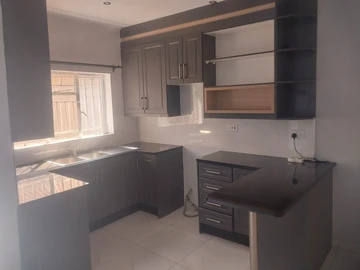 2 Bedroom Garden Flat