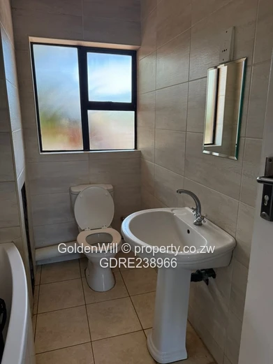 Avenues  2 beds flat to rent 