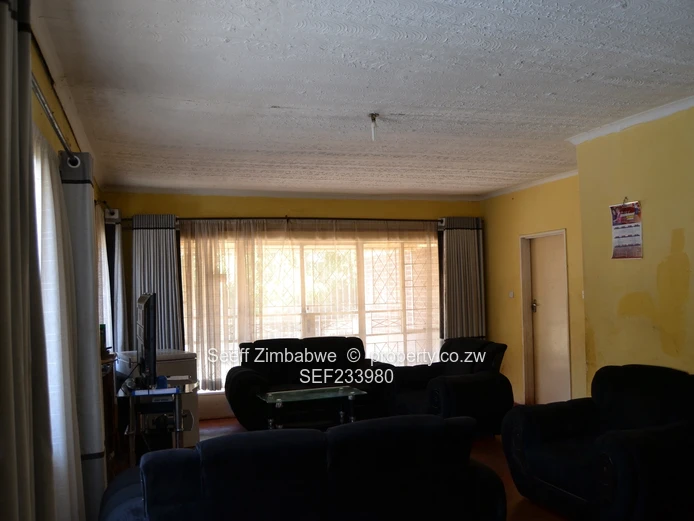 House For Sale Zengeza 5 , Chitungwiza (Sole Mandate)