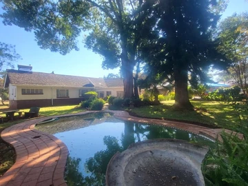 5 Bedroom House
