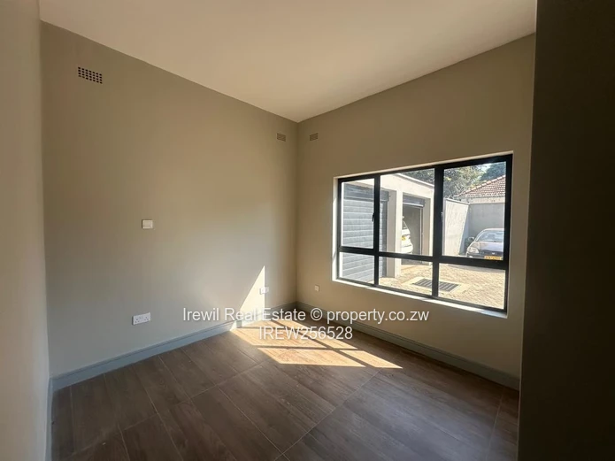 3 Bed Apartment Avondale to Let