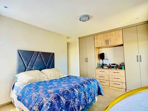 4 Bedroom Garden Flat