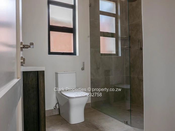 Large Townhouse In Chisipite