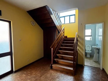 3 Bedroom Flat & Apartment