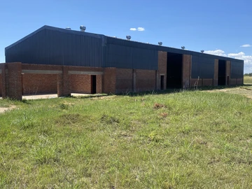 1000 sqm warehouse suitable for warehousing and storage