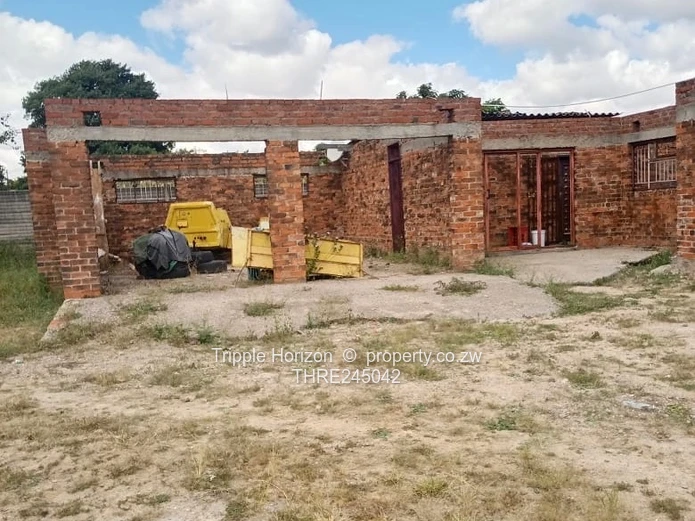 6-Bed Renovation Opportunity on 2251m² in Waterfalls