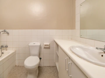 2 Bedroom Garden Flat