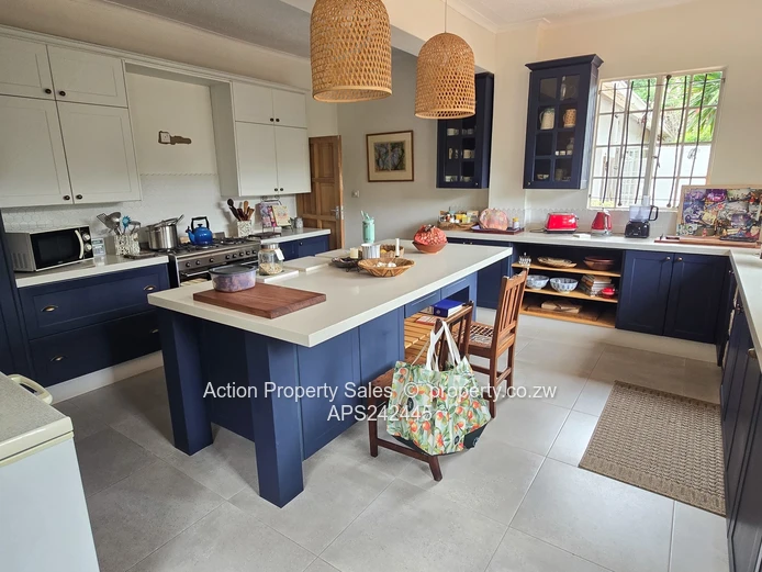 Beautiful House For Sale In Highlands! 