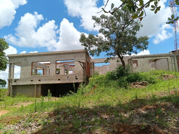 6 Bedroom House