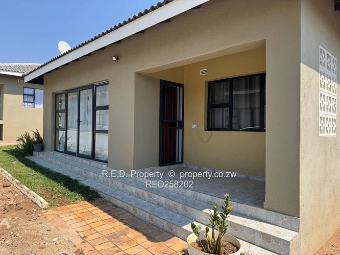 A modern townhouse In Burnside!