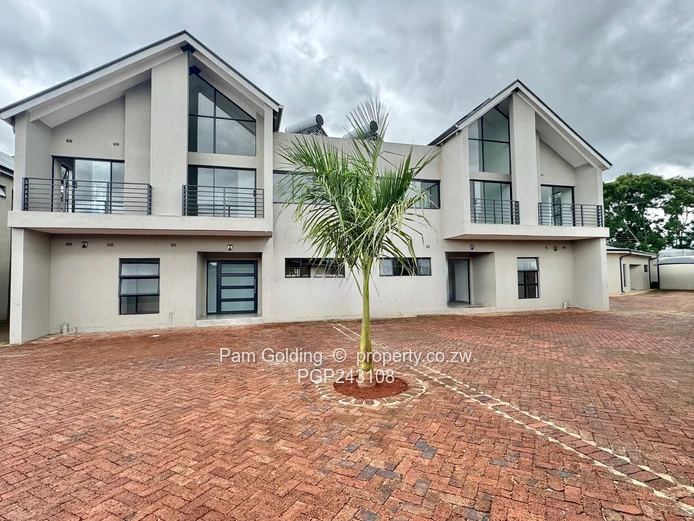 Upmarket duplex apartments to let - Helensvale 
