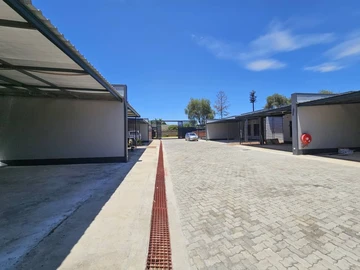 3 Bedroom Flat & Apartment