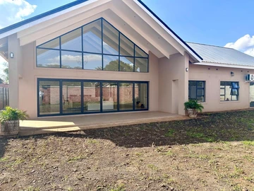 3 Unit Townhouse Complex