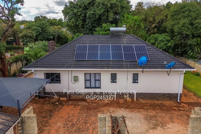 4- bedroom En suite Home on 1160sqm in Hillside