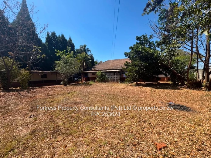 HILLSIDE | Family Home with Cottage — Your Next Investment in Harare! ????