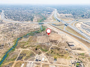 Commercial & Industrial Land