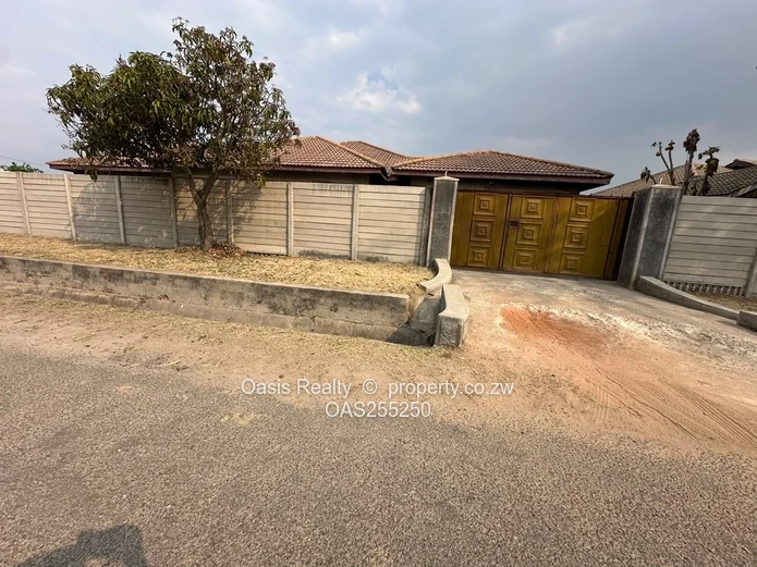 Home To Let In Mainway Meadows