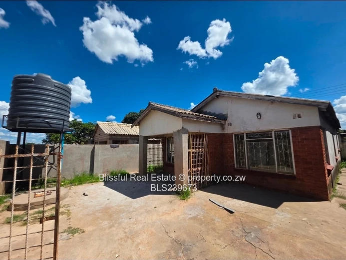 Chitungwiza Unit M house for sale 