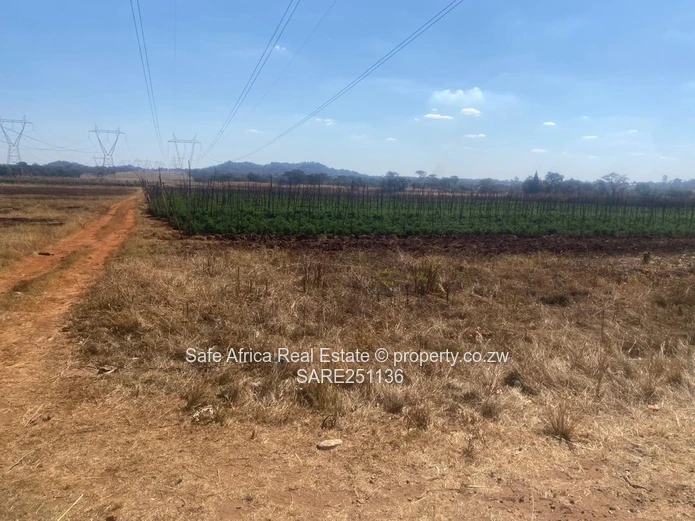 6 Hectares Plot Bulawayo Road Frontage Vacant Land For Sale-Opposite Kyntre Estates Just After Famil
