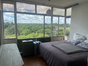 2 Bedroom Flat & Apartment