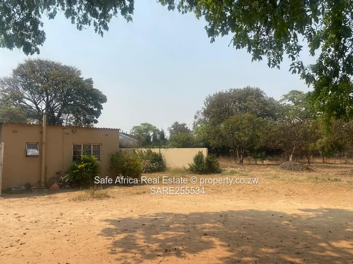PAN- HANDLE STAND FOR SALE IN WATERFALLS - PROSPECT AREA-CHURCHILL ROAD Price at 69k