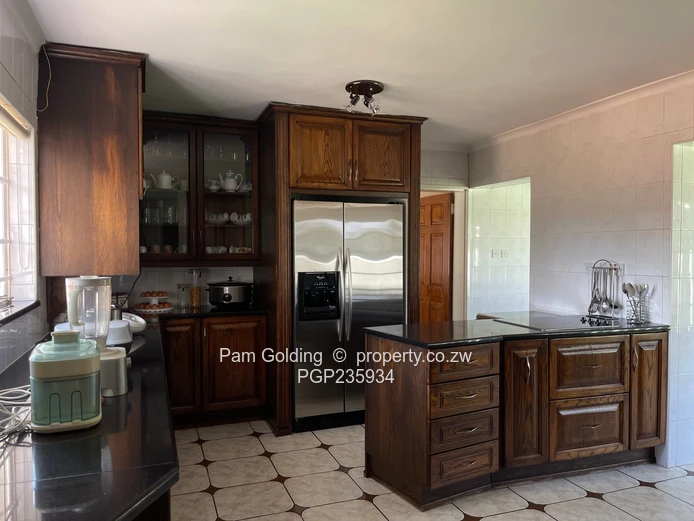 Executive home in Helensvale