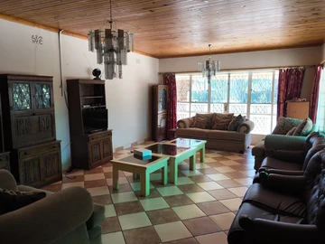 5 Bedroom House