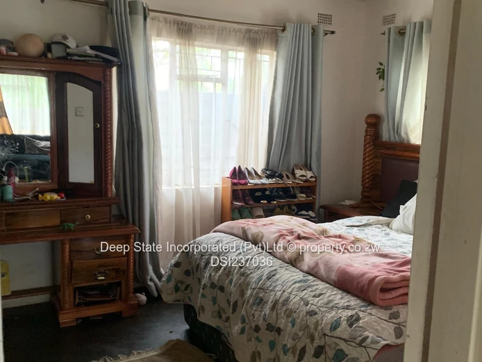 Mufakose house for sale 