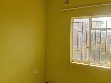 3 Bedroom Flat & Apartment