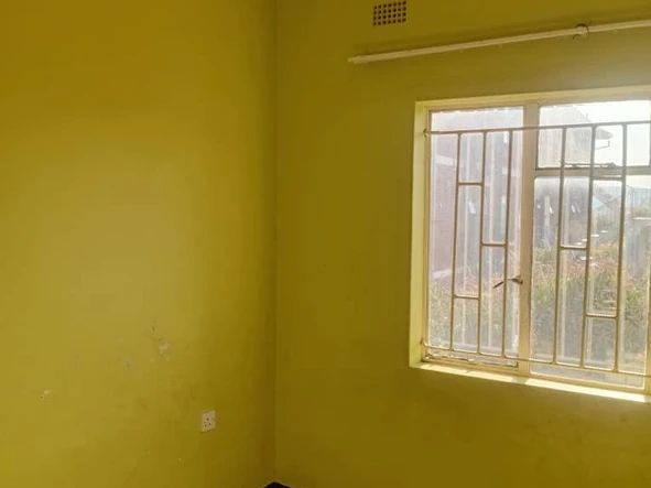 3 Bedroom Flat & Apartment