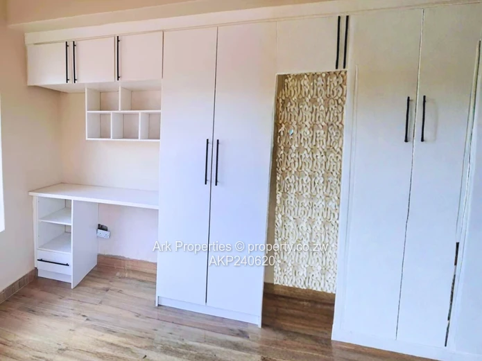 6 Bedroomed Cluster House