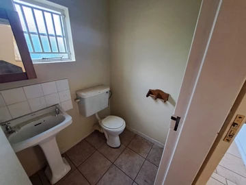 3 Bedroom Garden Flat