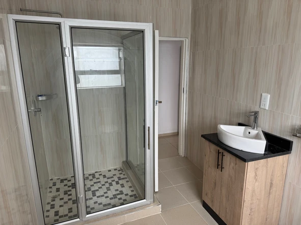 3 Bedroom Garden Flat