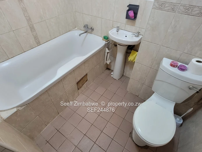 2-Bed Flat For Sale - The Avenues