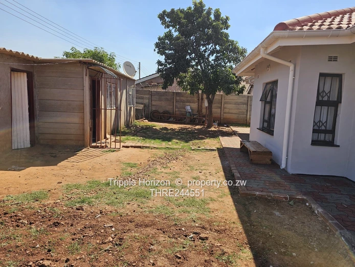 Glaudina 5-Bed Home — Modern Island Kitchen, Borehole