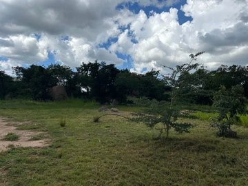 Commercial & Industrial Land