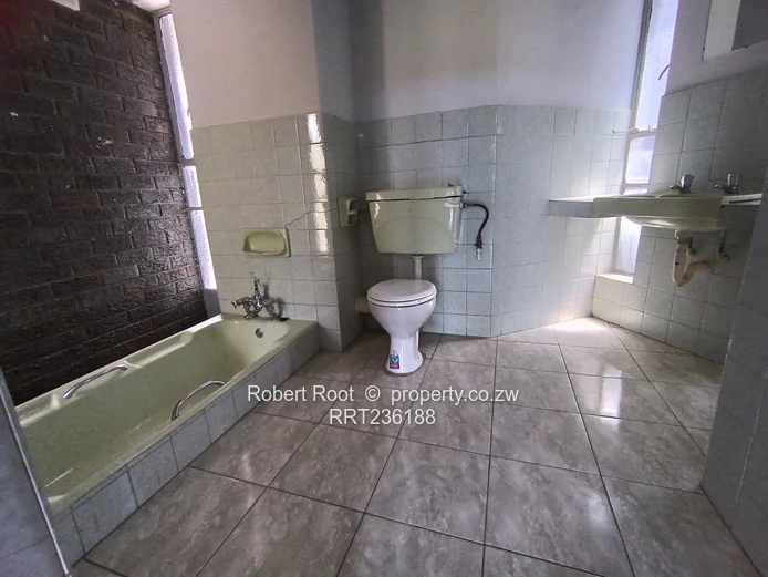 5 bed Commercial and Residential property in Sentosa