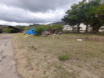 Commercial & Industrial Land