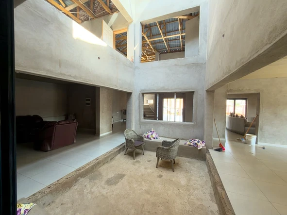 5 Bedroom House
