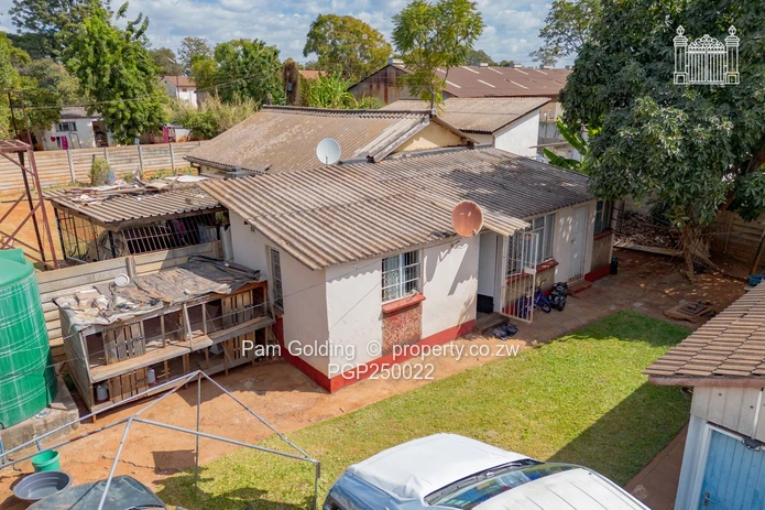 Family Home with Rental Income Potential!