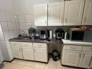 2 Bedroom Flat & Apartment