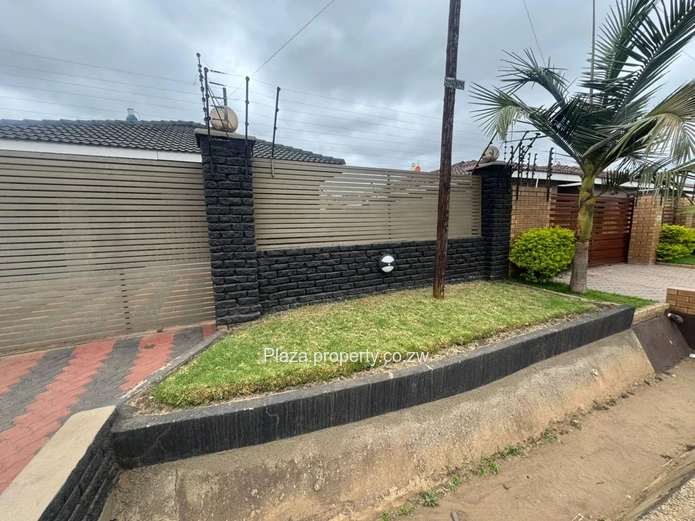 Modern 4- Bedroom Home for sale in Madokero