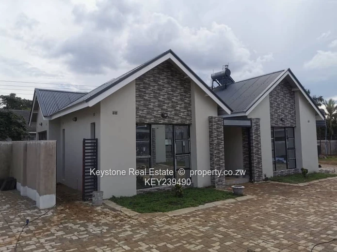 3 Bed 2 Bath Cluster For Sale