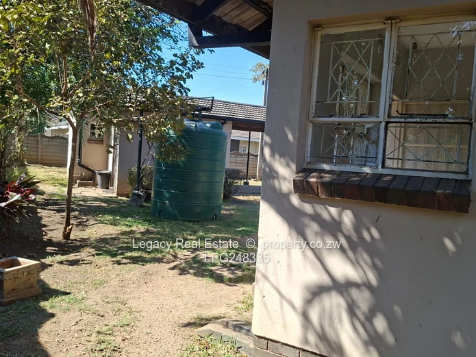 Prime Sunridge Property Along Harare Drive With Cottage Accommodation (Sole Mandate)