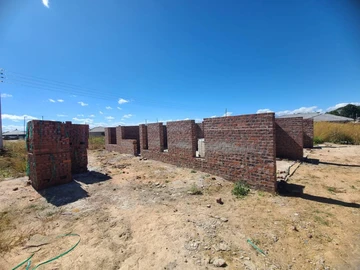 Finish to Your Taste Incomplete 4-Bedroom House in Prime Mabvazuva Location