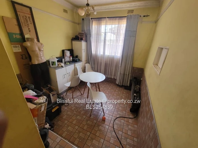4 bedroom house for sale in Marimba 