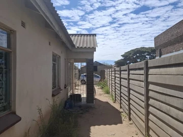 Ruwa House to let near Ruwa Rehab