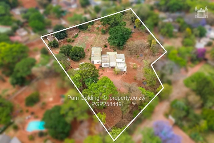 A spacious home with so much developmental potential. Quick sale needed.