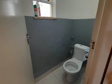 2 Bedroom Flat & Apartment