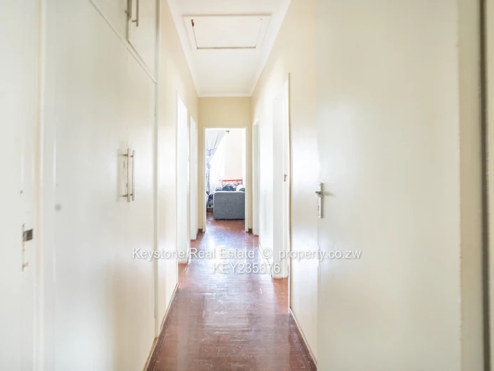 4 Bedroom House For Sale in Marlborough (Sole Mandate)